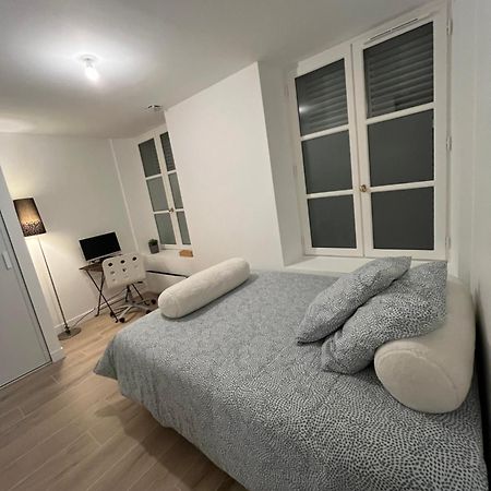 Chambre Chez Habitant Douche Wc Prives - Calme - Terrasse Сен-Жермен-ан-Ле Екстер'єр фото